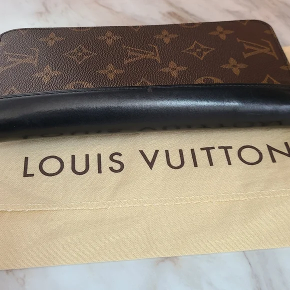 $$$ REDUCED - Louis Vuitton Womens Monogram Mascassar Long Zippy Wallet - Picture 5 of 6